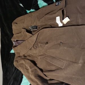 Brown cashmere blend trench coat new with tags. This coat is in excellent condit